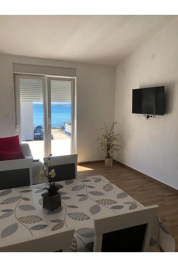 Beach Front Paradise Apartment Sukošan