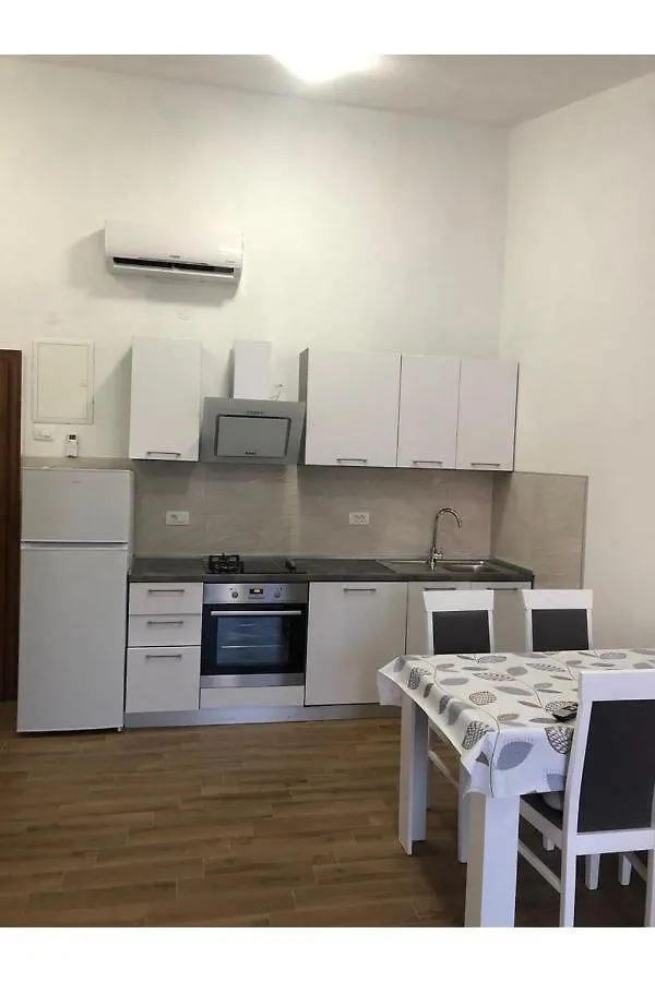 Beach Front Paradise Apartment Sukosan