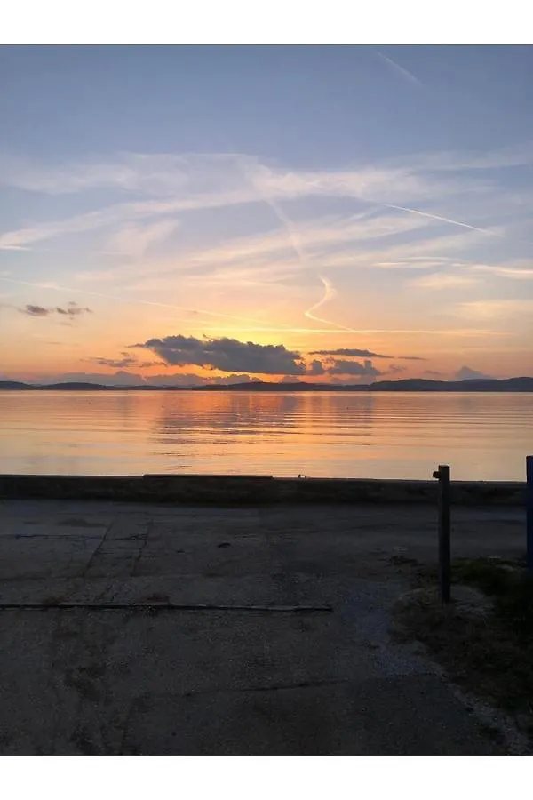 Beach Front Paradise Apartment Sukosan