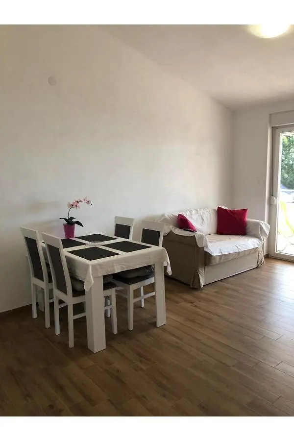 Beach Front Paradise Apartment Sukosan